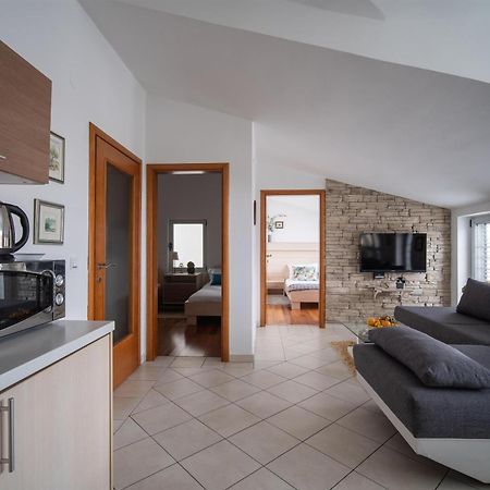 רוביני Apartments Valbruna מראה חיצוני תמונה