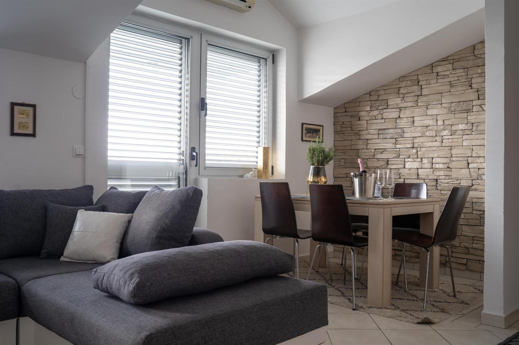 רוביני Apartments Valbruna מראה חיצוני תמונה