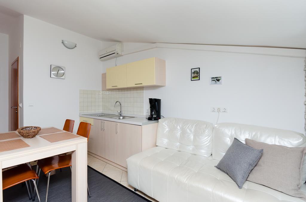 רוביני Apartments Valbruna מראה חיצוני תמונה