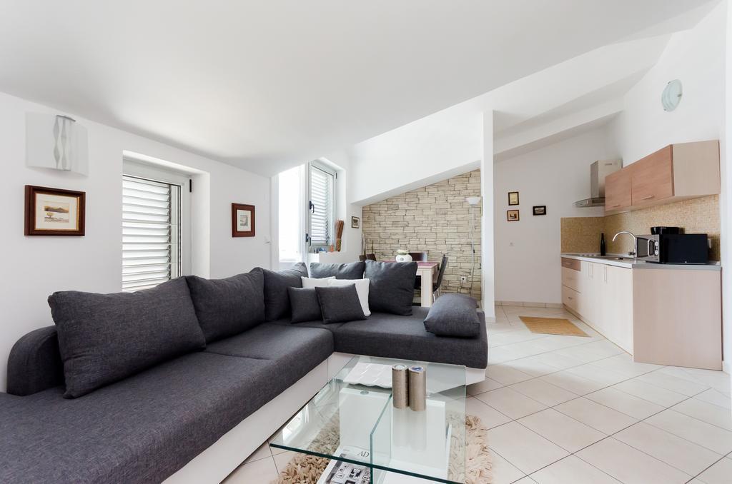 רוביני Apartments Valbruna מראה חיצוני תמונה